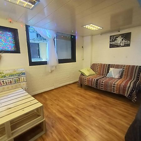 Lily'S Sweet Private House In City Center Хошимин Экстерьер фото